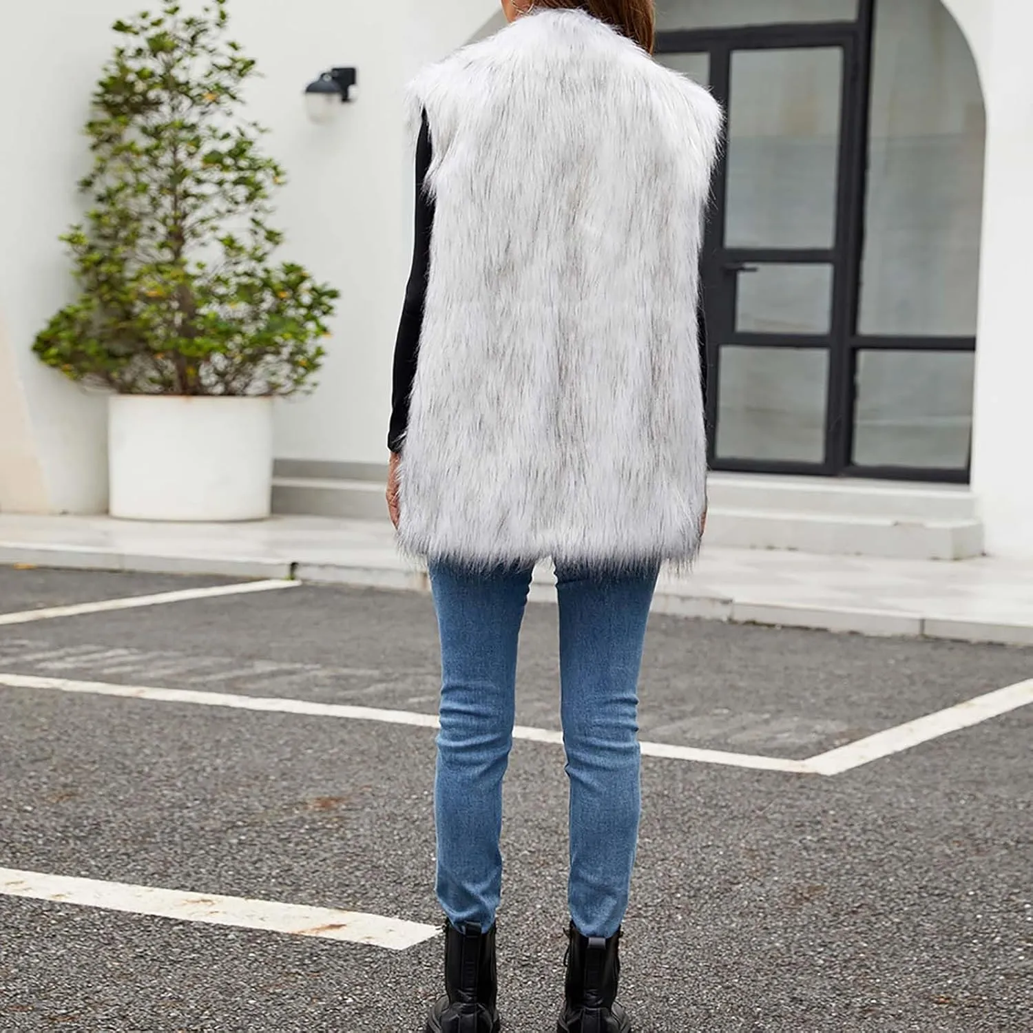 DDAPJ pyju Faux Fur Vest Jacket for Women Sleeveless Open Front Winter Warm Waistcoat Fluffy Fuzzy Gilet Coat Outerwear